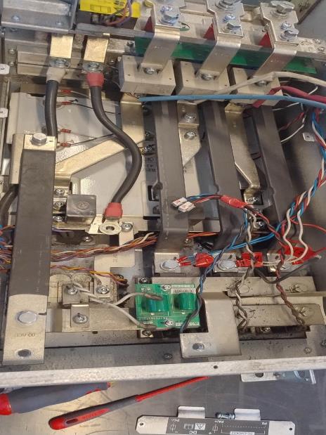 Desarme documentado de variador industrial